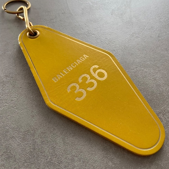 Balenciaga hotel printed Yellow leather keychain - Picture 1 of 5